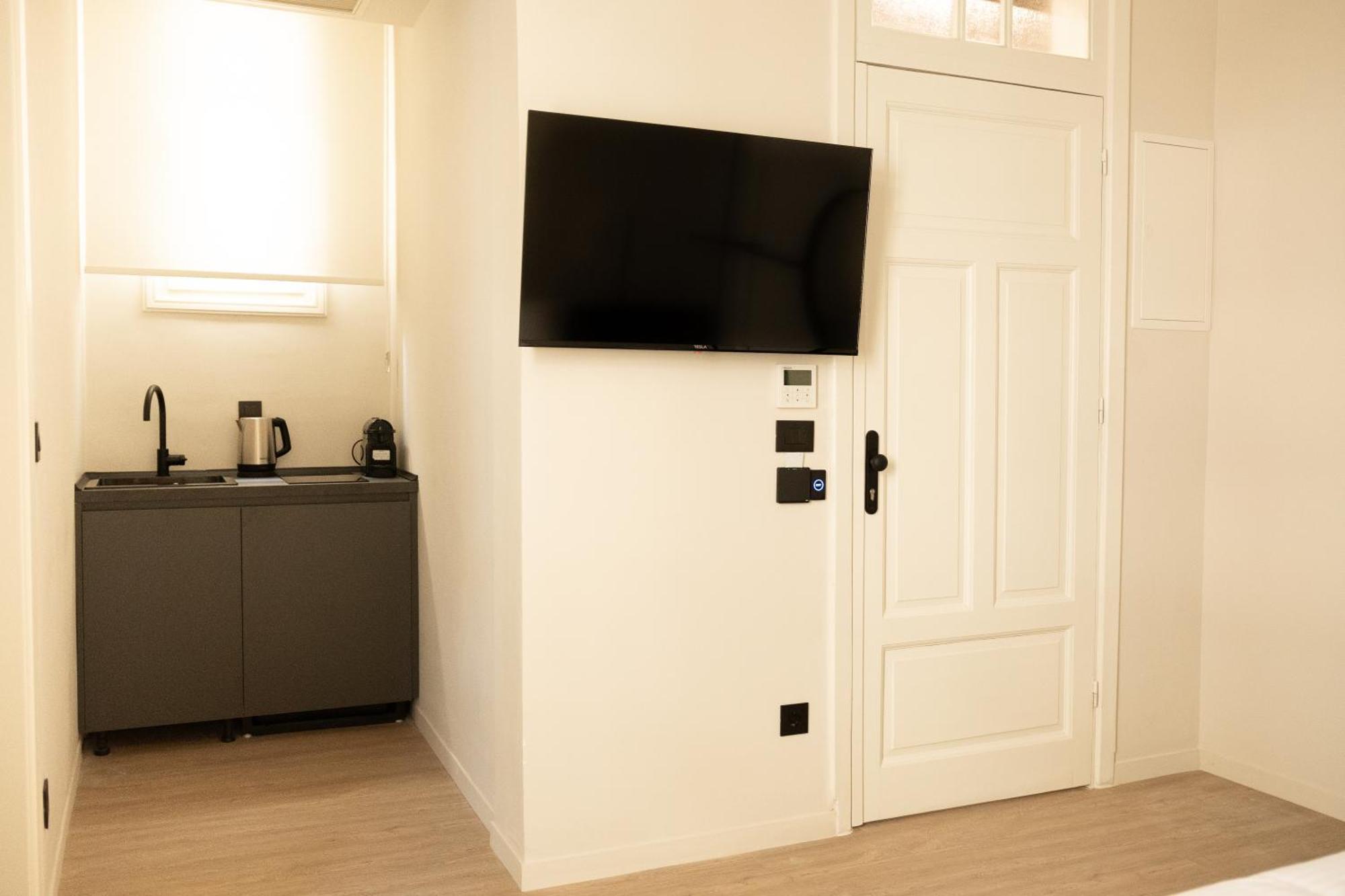 Taskou Luxury Suites Солун Екстериор снимка