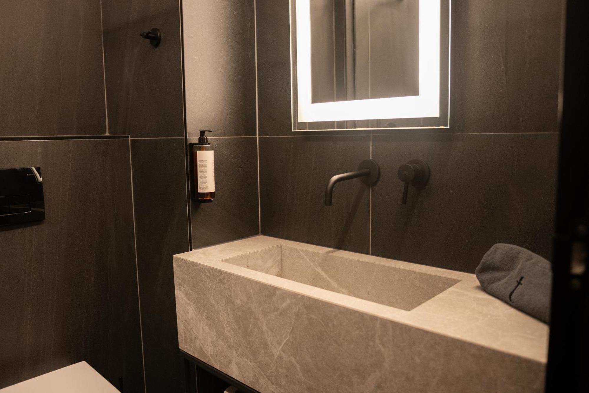 Taskou Luxury Suites Солун Екстериор снимка